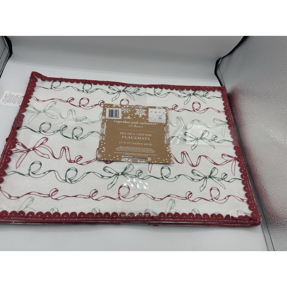 Cupcakes & Cashmere Set Of‎ 4 Cotton Placemats 13" X 19" Bows Holiday Trim NWT